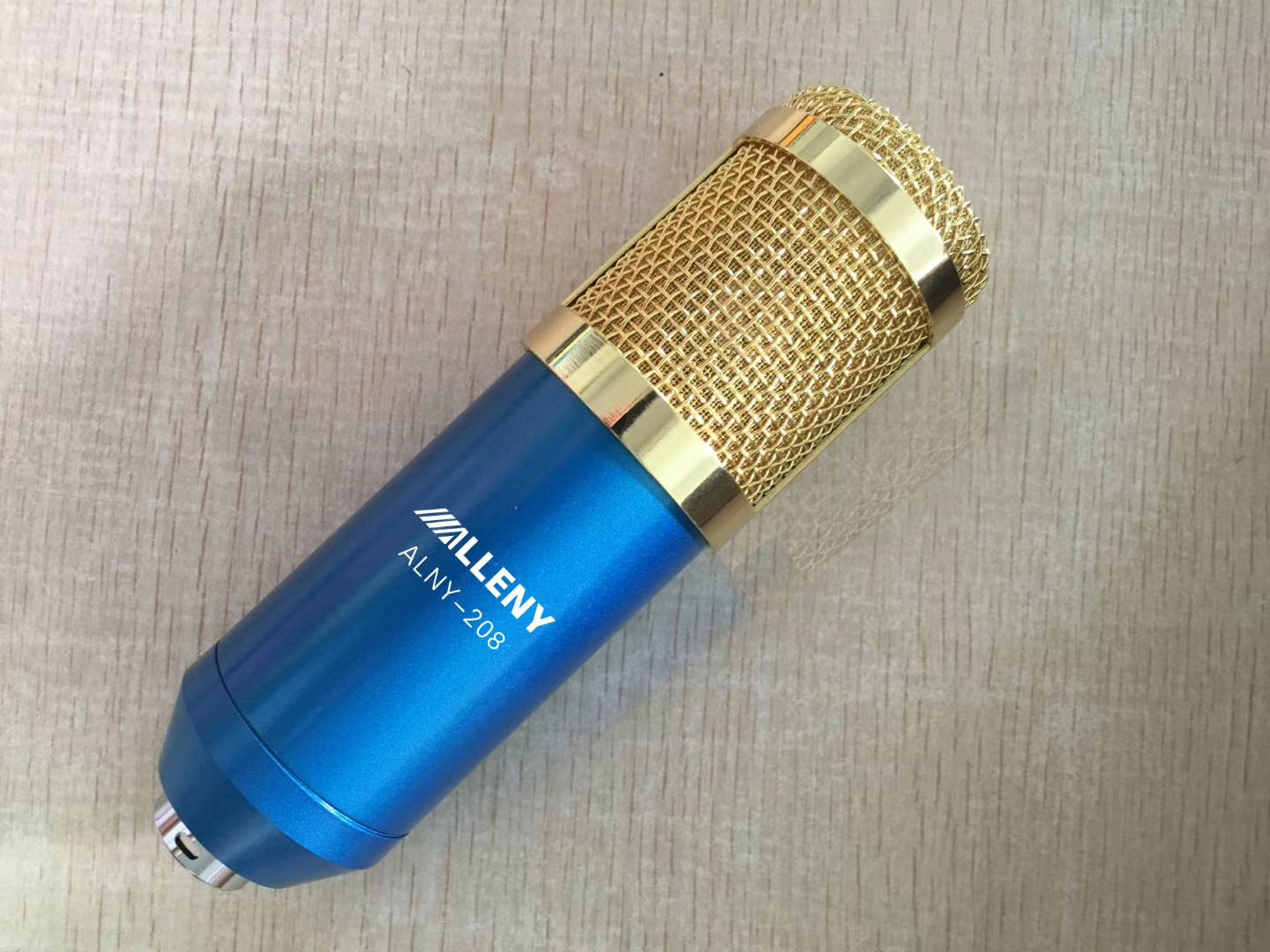 конденсаторный микрофон 